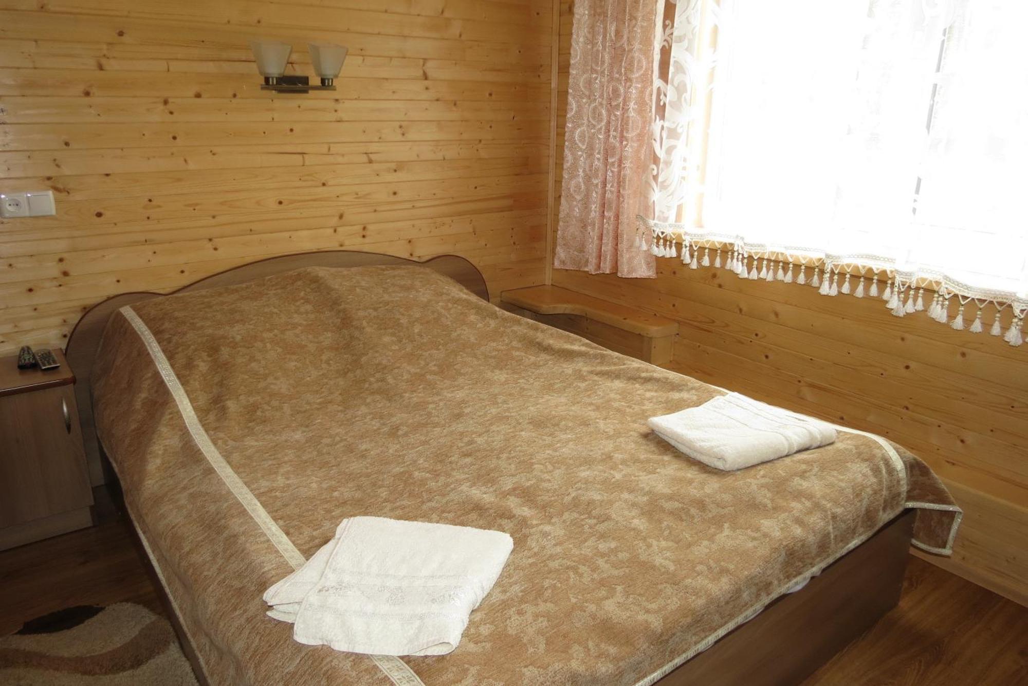Bilyy Kamin Guest House Tatariv Habitación foto