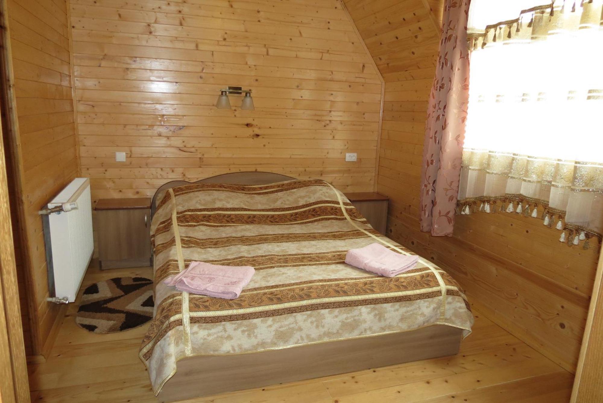 Bilyy Kamin Guest House Tatariv Habitación foto