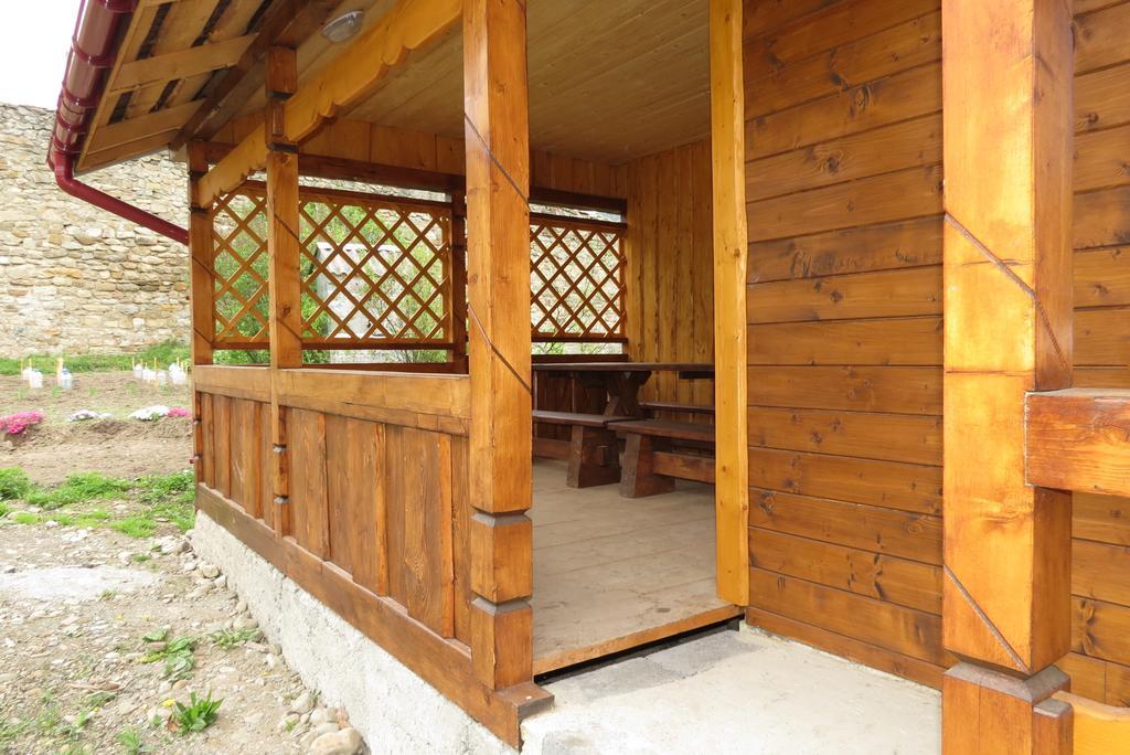 Bilyy Kamin Guest House Tatariv Habitación foto