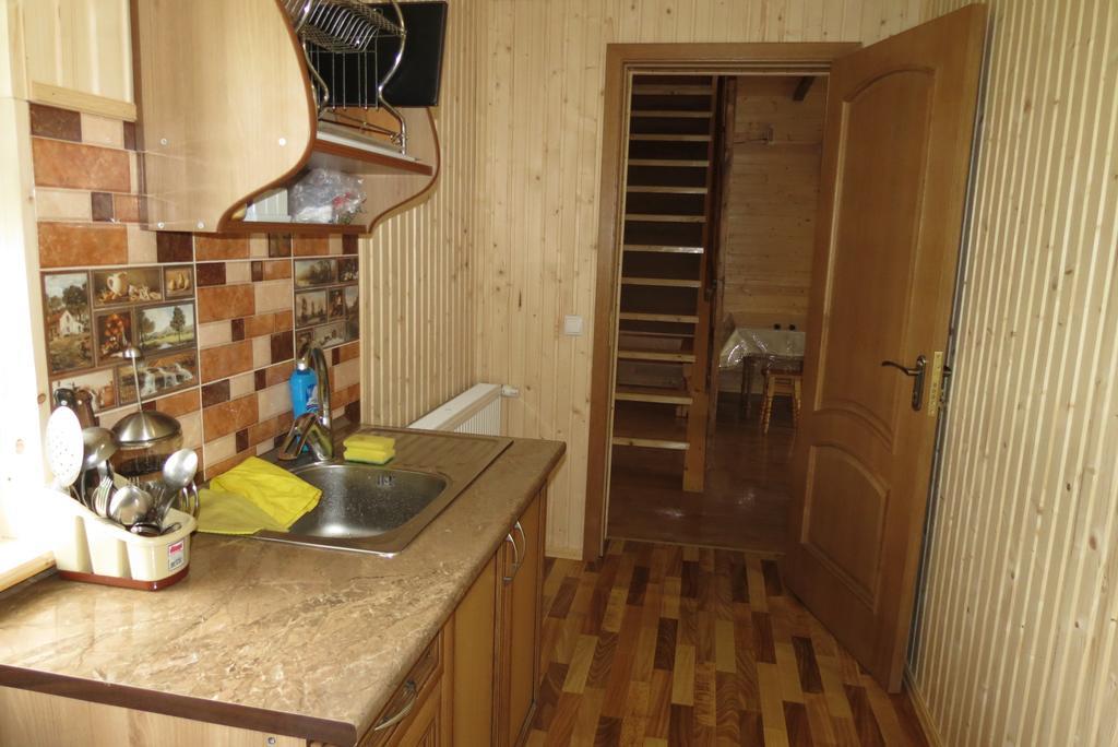 Bilyy Kamin Guest House Tatariv Habitación foto